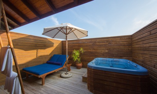 Jacuzzi Water Villa